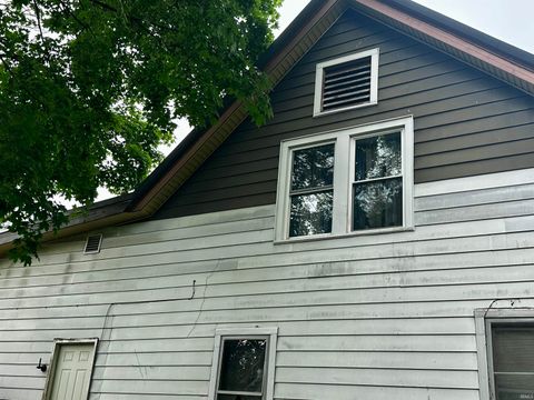 Tiny photo for 691 W Hill Street, Wabash, IN 46992 (MLS # 202617480)
