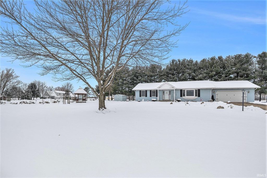 Photo of 60953 County Road 101 Road, Elkhart, IN 46517 (MLS # 202548038)