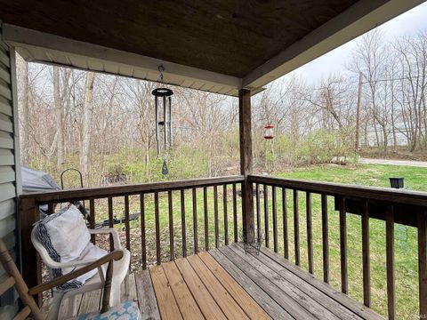 Tiny photo for 6449 E McGuire Road, Churubusco, IN 46723 (MLS # 202612348)