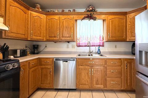 Tiny photo for 6449 E McGuire Road, Churubusco, IN 46723 (MLS # 202612348)