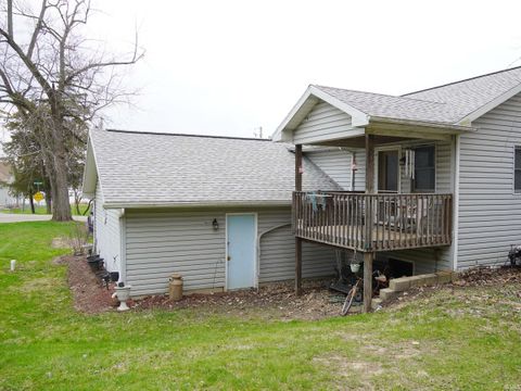 Tiny photo for 6449 E McGuire Road, Churubusco, IN 46723 (MLS # 202612348)