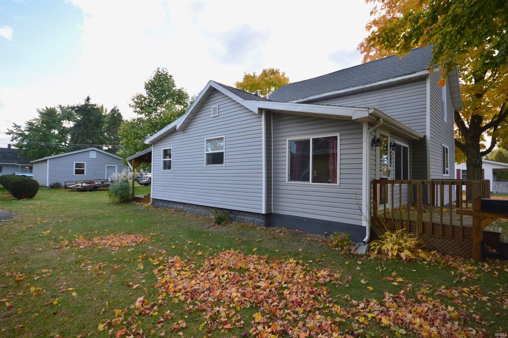 Photo of 909 Illinois Street, Walkerton, IN 46574 (MLS # 202543951)