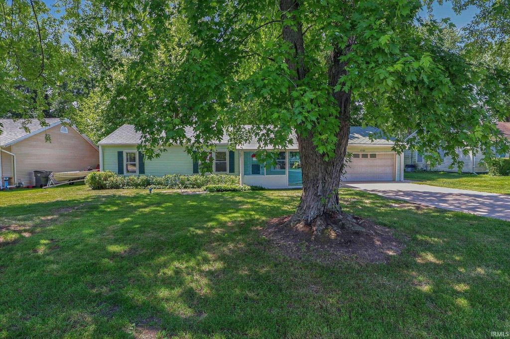 Photo of 11924 Riverview Boulevard, Osceola, IN 46561 (MLS # 202620911)