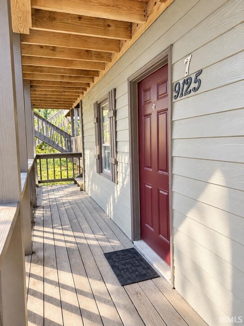 Photo of 9125 S Pointe Retreat Drive, Bloomington, IN 47401 (MLS # 202643122)