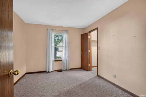 Tiny photo for 3333 Sussex Lane, Lafayette, IN 47909 (MLS # 202641897)