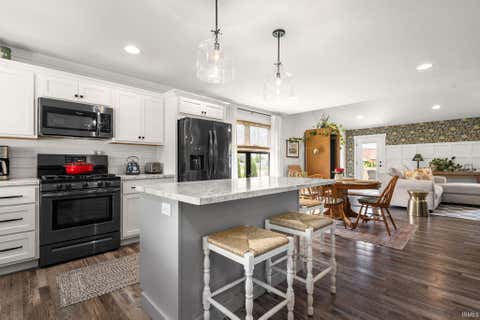 Tiny photo for 1617 Autumn Blaze Lane, Goshen, IN 46526 (MLS # 202619325)