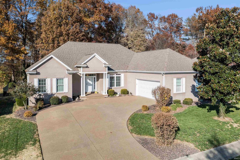 Photo of 329 Persimmon Circle, Boonville, IN 47601 (MLS # 202546851)