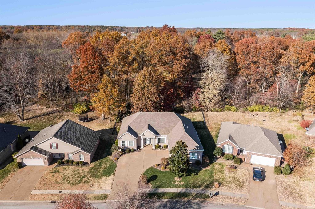 Photo of 329 Persimmon Circle, Boonville, IN 47601 (MLS # 202546851)
