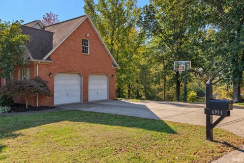 Tiny photo for 6951 Tonia Court, Evansville, IN 47710 (MLS # 202643815)