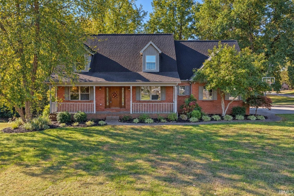 Photo of 6951 Tonia Court, Evansville, IN 47710 (MLS # 202643815)