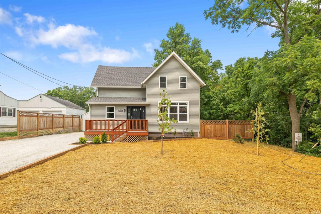 Photo of 11308 S County Line Road, Yoder, IN 46798 (MLS # 202628903)
