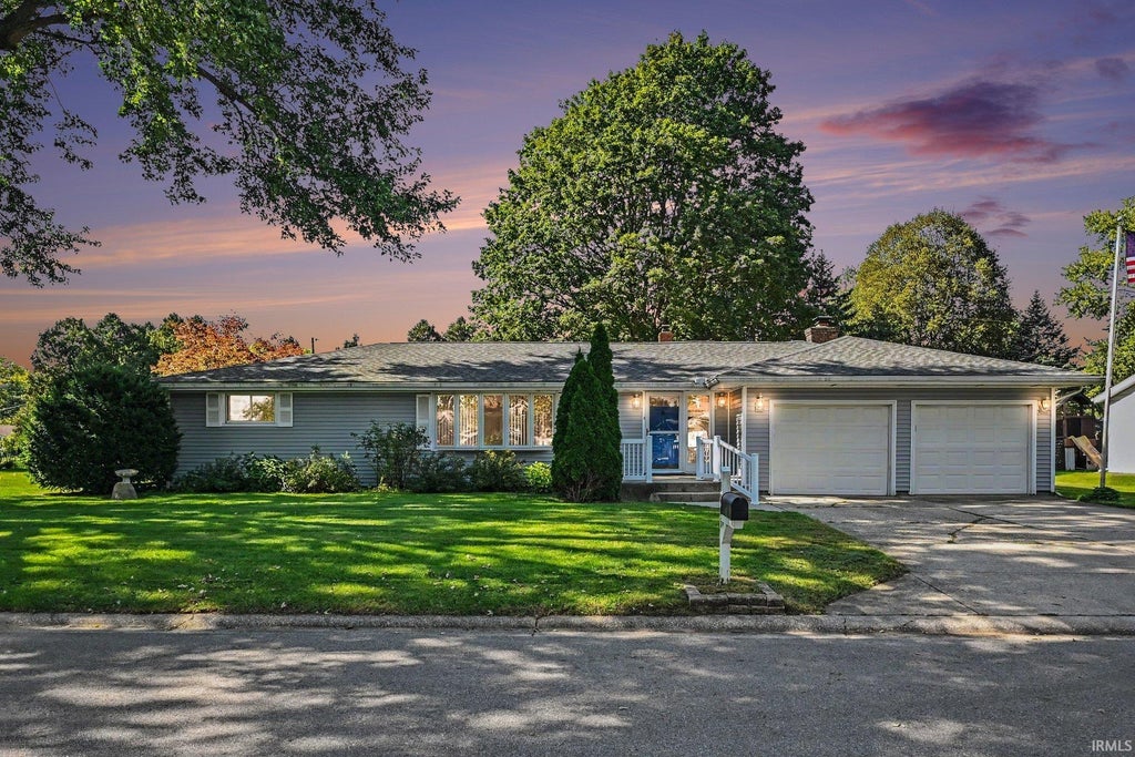 Photo of 1805 Mayfield Drive, Goshen, IN 46526 (MLS # 202641609)