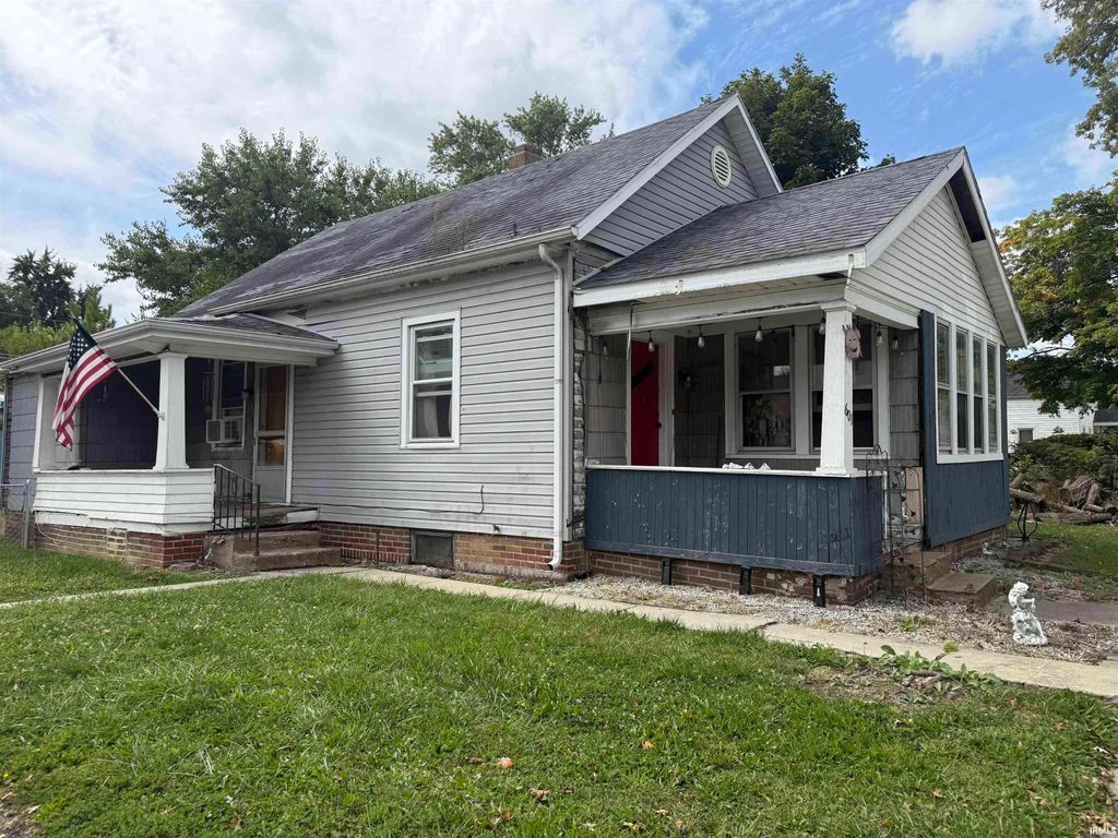 Photo of 601 W Main Street, Hartford City, IN 47348 (MLS # 202602991)