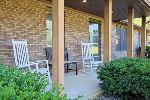 Tiny photo for 2823 Avoca Eureka Road, Bedford, IN 47421 (MLS # 202625424)