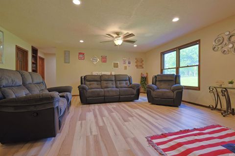 Tiny photo for 2823 Avoca Eureka Road, Bedford, IN 47421 (MLS # 202625424)