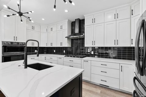 Tiny photo for 3186 Breyerton Cove, Fort Wayne, IN 46814 (MLS # 202612017)