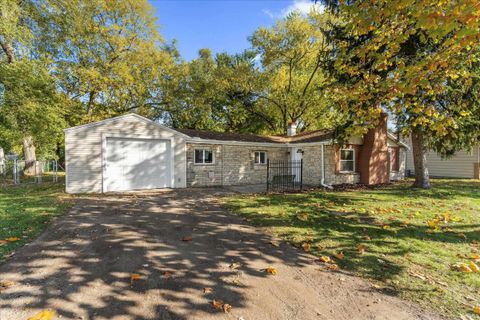 Photo of 2530 Grape Road, Mishawaka, IN 46545 (MLS # 202543887) Photo of 2530 Grape Road, Mishawaka, IN 46545 (MLS # 202543887)
