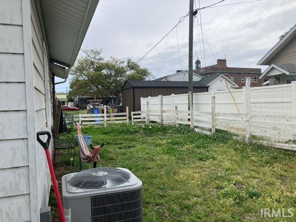 Photo of 312 Dubois Street, Vincennes, IN 47591 (MLS # 202615770)