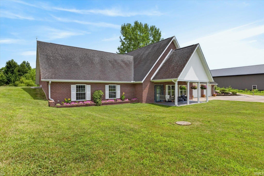 Photo of 924 S 1250, Loogootee, IN 47553 (MLS # 202629020)