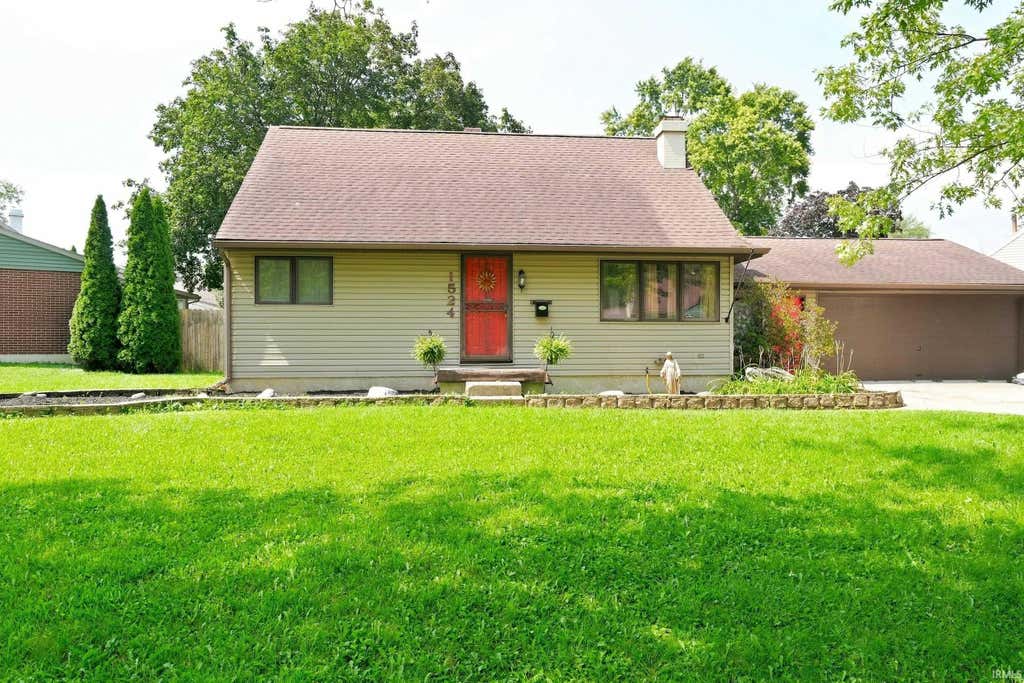 Photo of 1524 N Park Drive, New Haven, IN 46774 (MLS # 202635320)