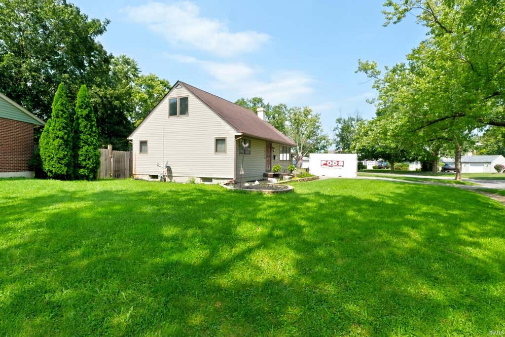 Photo of 1524 N Park Drive, New Haven, IN 46774 (MLS # 202635320)