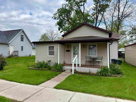 Photo of 709 N Walnut Street, Plymouth, IN 46563 (MLS # 202618404)