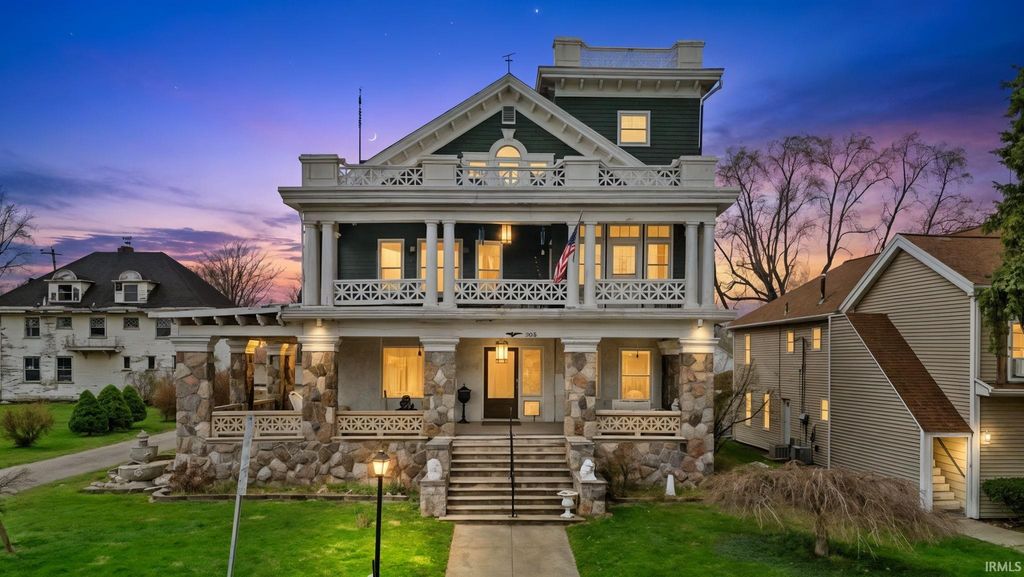 Photo of 206 S Main Street, Ligonier, IN 46767 (MLS # 202610133)