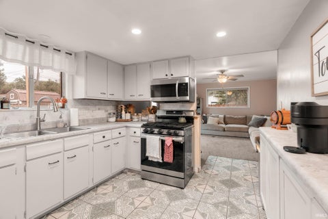Tiny photo for 2200 Vinton Street, Lafayette, IN 47904 (MLS # 202639186)
