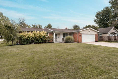 Photo of 2200 Vinton Street, Lafayette, IN 47904 (MLS # 202639186)