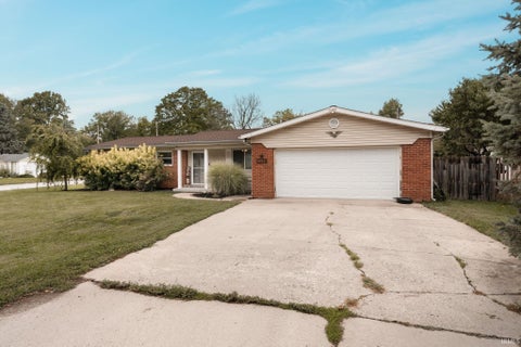 Tiny photo for 2200 Vinton Street, Lafayette, IN 47904 (MLS # 202639186)