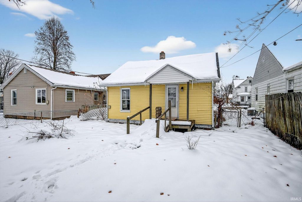 Photo of 815 S 26th Street, South Bend, IN 46615 (MLS # 202548658)