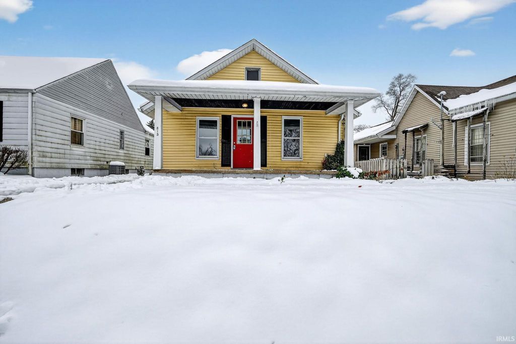 Photo of 815 S 26th Street, South Bend, IN 46615 (MLS # 202548658)