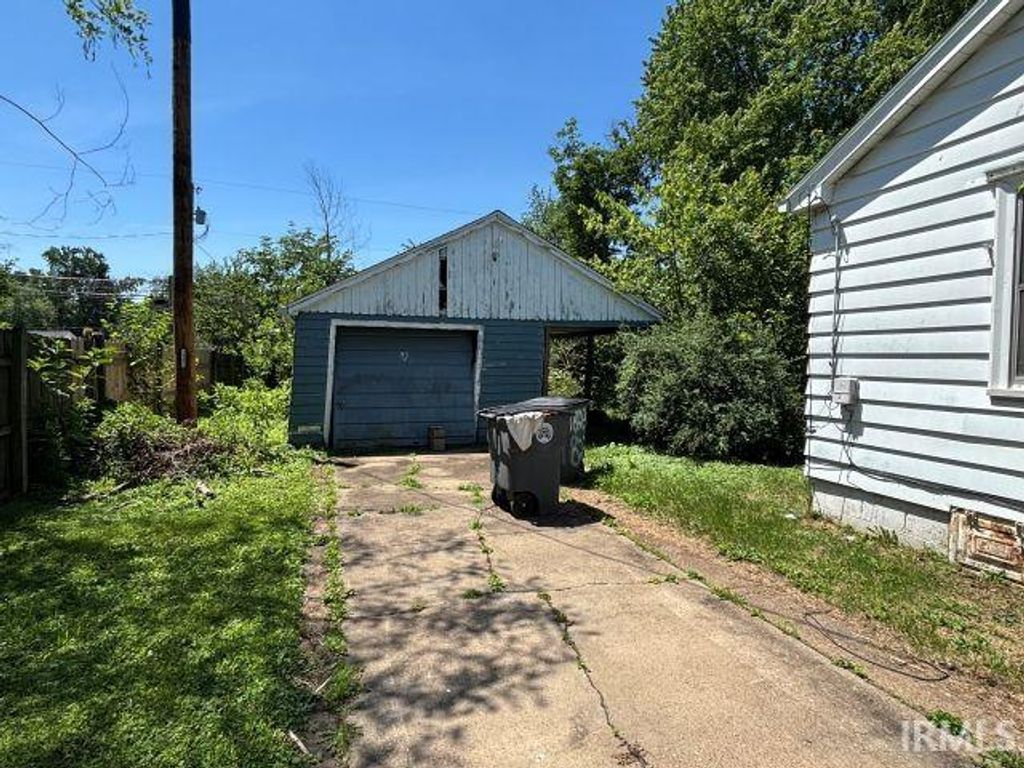 Photo of 1823 Covert Avenue, Evansville, IN 47714 (MLS # 202621207)