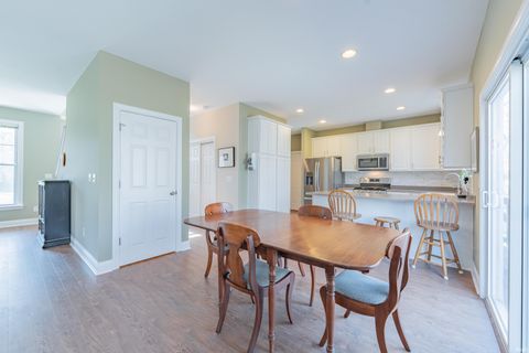 Tiny photo for 4241 E Cardigan Court, Bloomington, IN 47401 (MLS # 202609813)