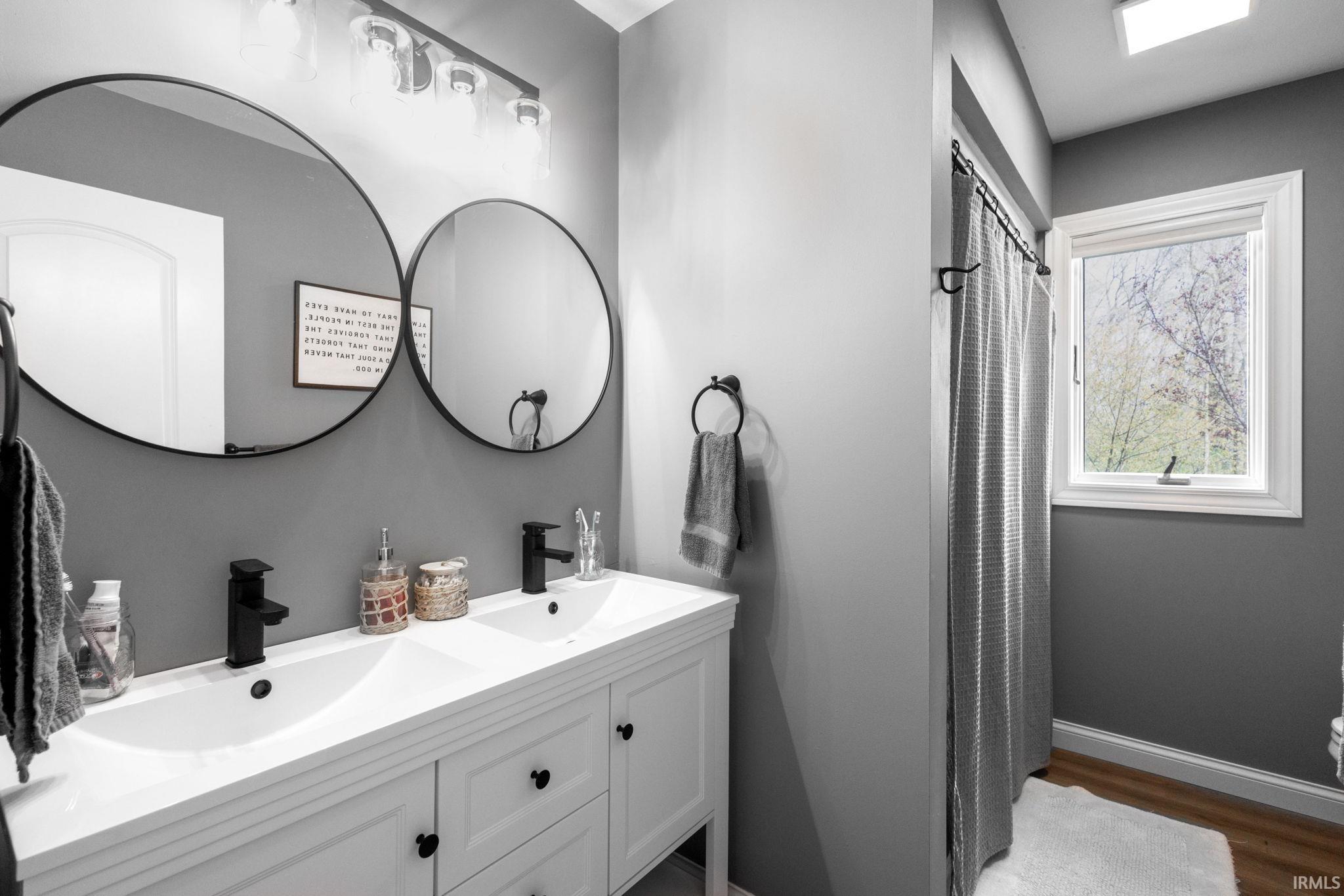 Middlebury, Indiana 46540, United States, 5 Bedrooms Bedrooms, ,3 BathroomsBathrooms,Residential,Active,87872