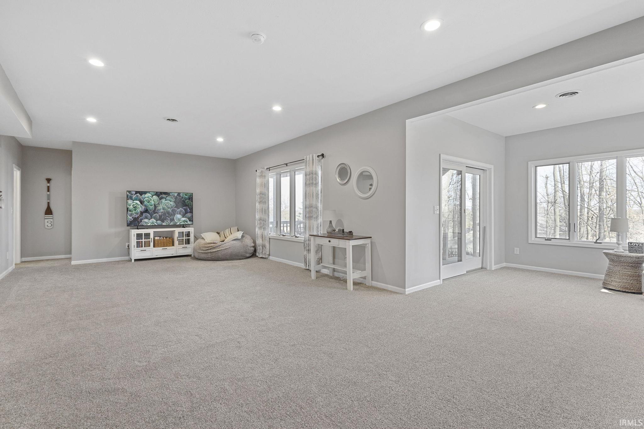 Middlebury, Indiana 46540, United States, 5 Bedrooms Bedrooms, ,3 BathroomsBathrooms,Residential,Active,87872