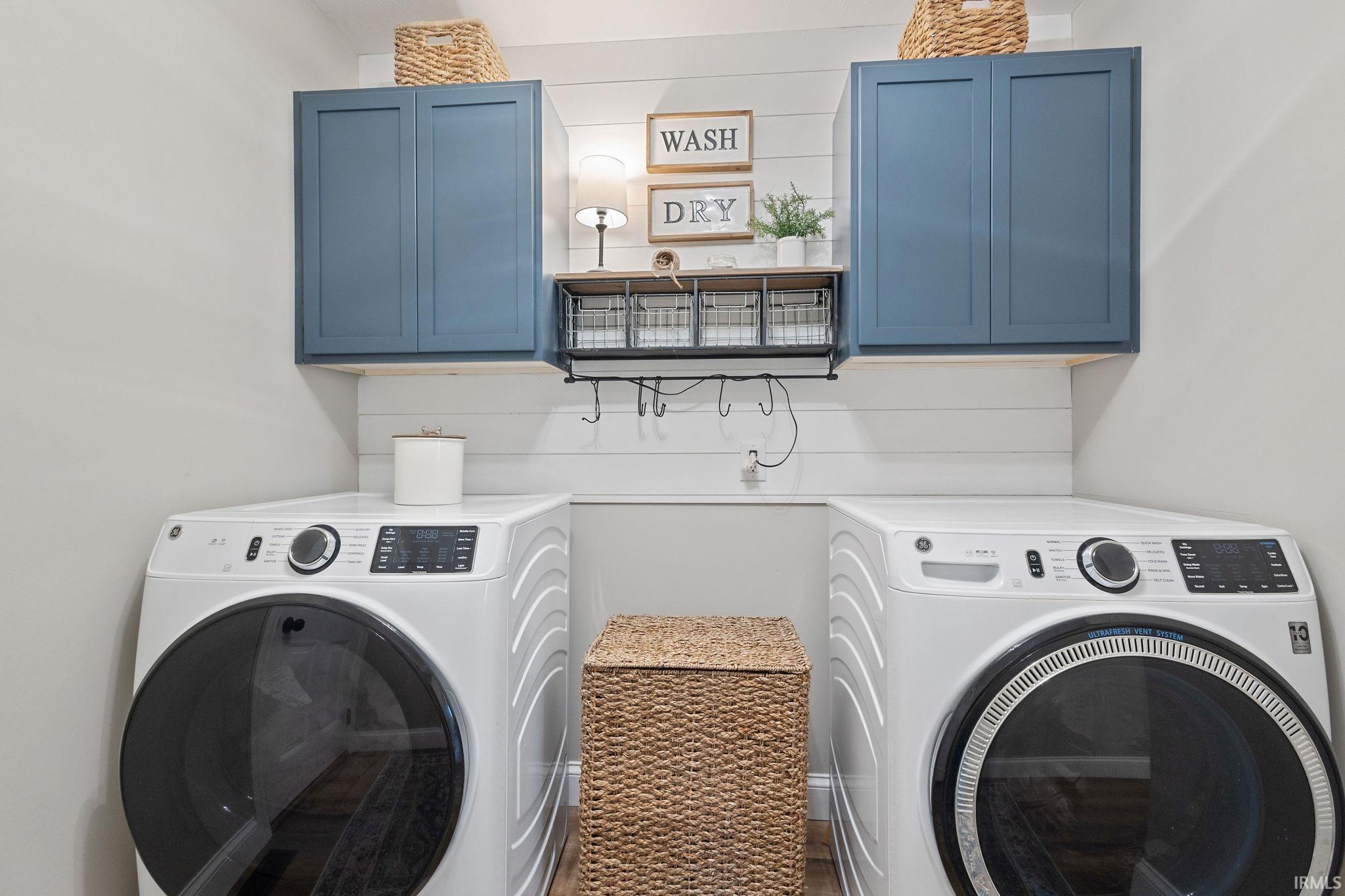 Middlebury, Indiana 46540, United States, 5 Bedrooms Bedrooms, ,3 BathroomsBathrooms,Residential,Active,87872