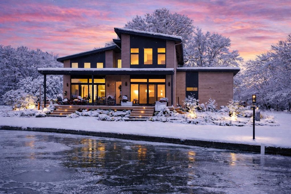 Photo of 1101 Country Club Lane, Warsaw, IN 46580 (MLS # 202603142)