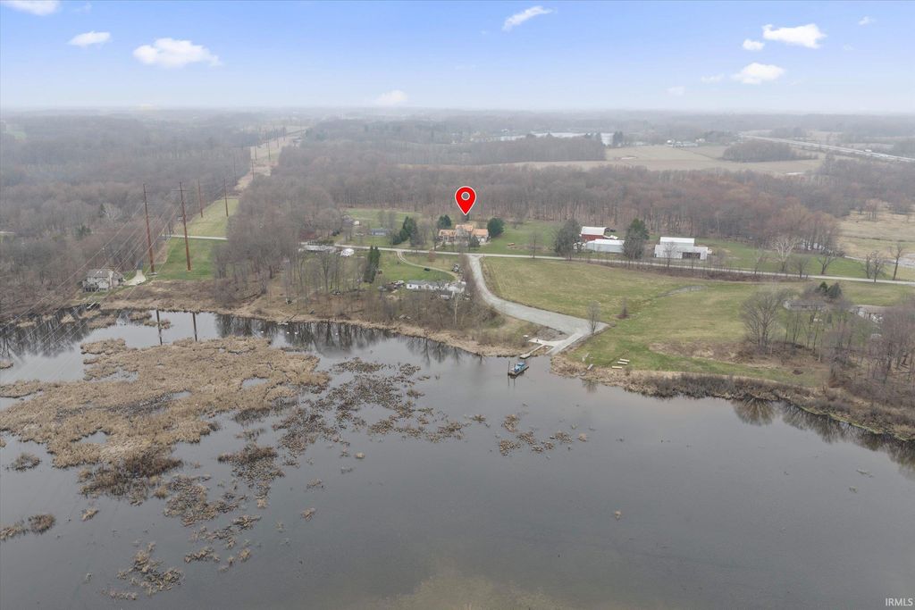 Photo of 7692 N Emery Road, Rolling Prairie, IN 46371 (MLS # 202608123)