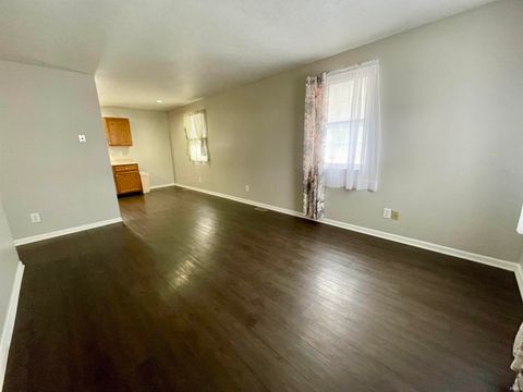 Tiny photo for 1320 S ELIZABETH Street, Kokomo, IN 46902 (MLS # 202547810)