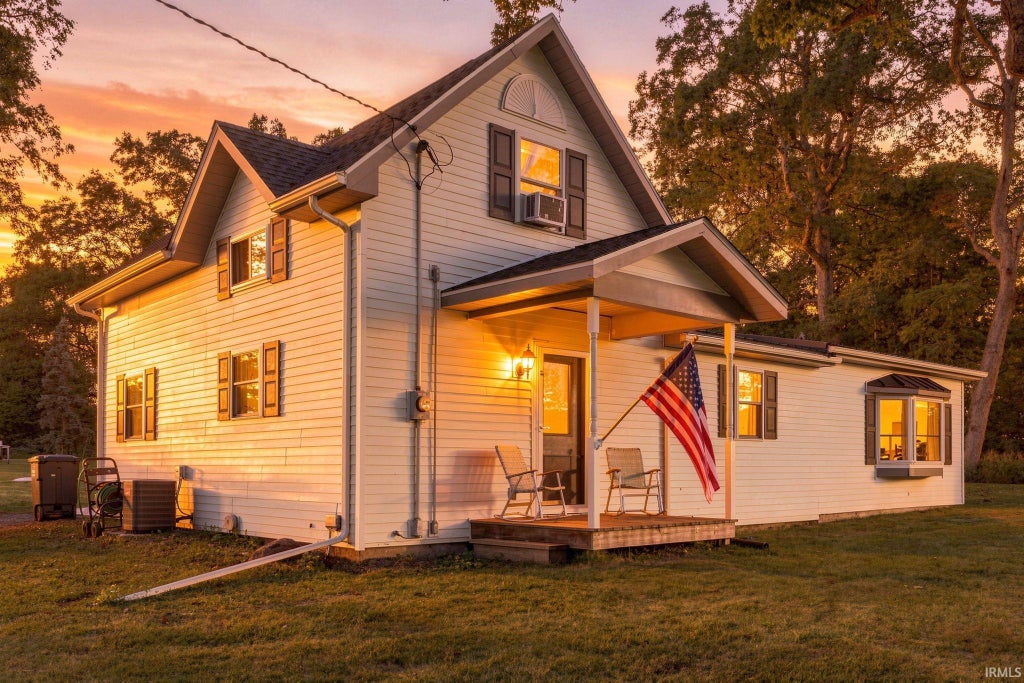 Photo of 4813 W 500 S, Albion, IN 46701 (MLS # 202638603)