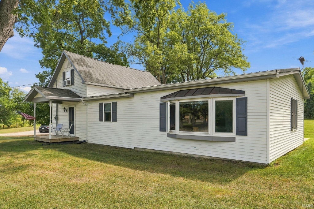 Photo of 4813 W 500 S, Albion, IN 46701 (MLS # 202638603)