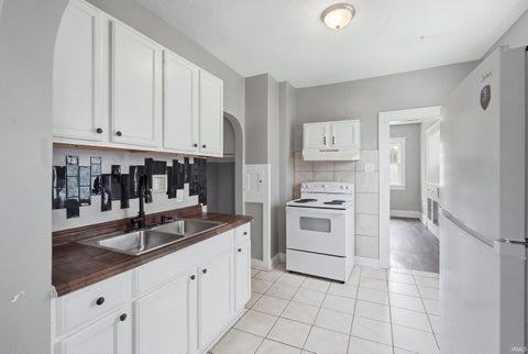 Tiny photo for 418 Rose Lane, Fort Wayne, IN 46807 (MLS # 202638004)