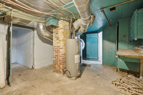 Tiny photo for 418 Rose Lane, Fort Wayne, IN 46807 (MLS # 202638004)