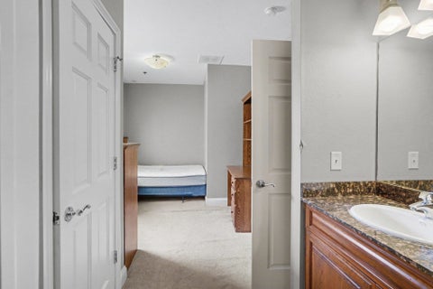 Tiny photo for 330 N Sunnyside Avenue, South Bend, IN 46617 (MLS # 202637909)