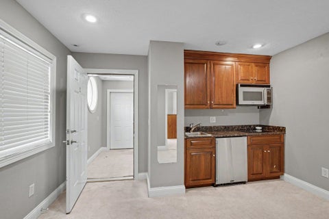 Tiny photo for 330 N Sunnyside Avenue, South Bend, IN 46617 (MLS # 202637909)