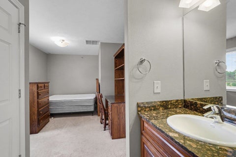 Tiny photo for 330 N Sunnyside Avenue, South Bend, IN 46617 (MLS # 202637909)