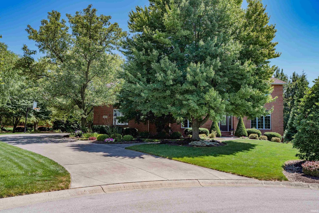 Photo of 2015 Grey Birch Road, Fort Wayne, IN 46814 (MLS # 202642735)