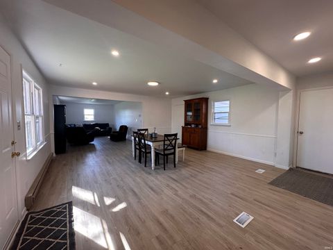 Tiny photo for 251 N 1100 E Road, Greentown, IN 46936 (MLS # 202610554)