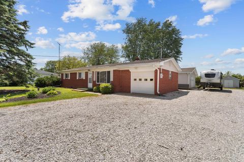 Tiny photo for 251 N 1100 E Road, Greentown, IN 46936 (MLS # 202610554)